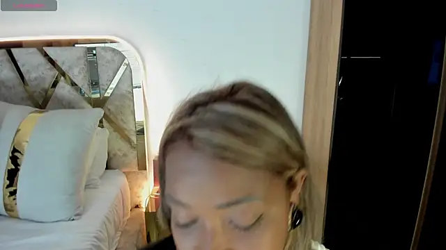 Jadee j online show from September 2025 08:53:01 PM