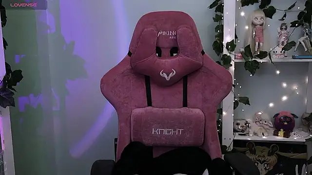 prettybones online show from February 2026 11:14:02 PM