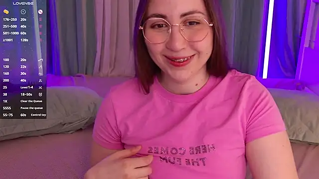 Snapshot of WinryRoss chatting on June 2026 06:52:02 AM WinryRoss online show from June 2026 06:52:02 AM