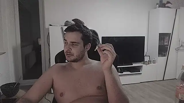 SharkLuigi online show from January 2026 08:43:02 PM