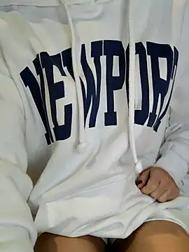 Melody87 online show from November 2025 08:20:01 PM