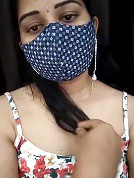 Snapshot of Angleannie chatting on November 2025 10:30:02 PM Angleannie online show from November 2025 10:30:02 PM