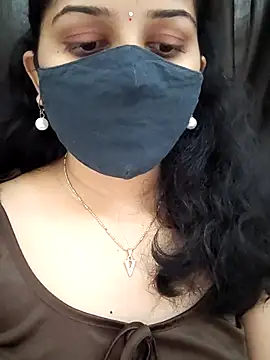 Snapshot of Angleannie chatting on December 2025 04:35:02 PM Angleannie online show from December 2025 04:35:02 PM