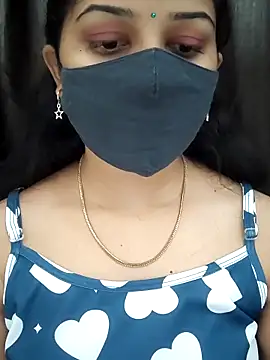 Snapshot of Angleannie chatting on December 2025 01:36:01 AM Angleannie online show from December 2025 01:36:01 AM