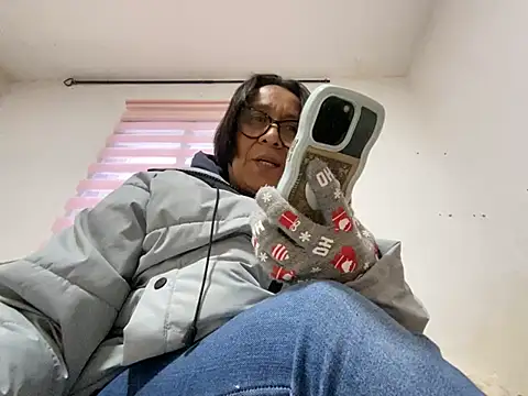 sweeviolet online show from February 2026 04:55:01 PM