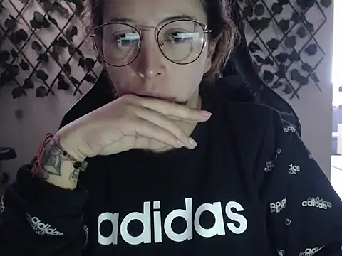 jeiana4u online show from April 2026 08:23:01 PM