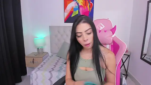 Snapshot of KristalFoxx chatting on October 2025 06:49:02 PM KristalFoxx online show from October 2025 06:49:02 PM