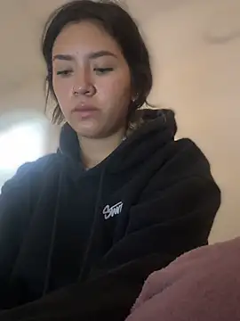 Snapshot of Mila_Morgan chatting on February 2025 04:18:02 PM Mila Morgan online show from February 2025 04:18:02 PM