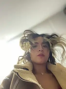 Snapshot of Mila_Morgan chatting on February 2025 08:22:01 PM Mila Morgan online show from February 2025 08:22:01 PM