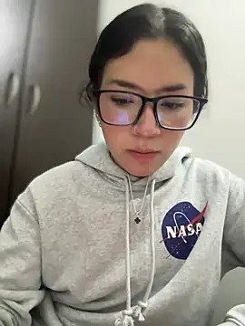 Snapshot of Mila_Morgan chatting on March 2025 03:40:01 AM Mila Morgan online show from March 2025 03:40:01 AM