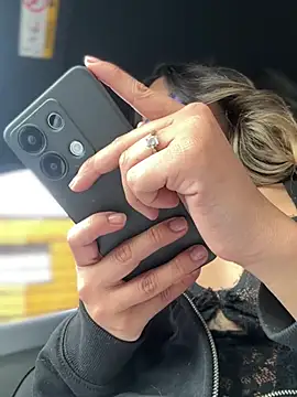 Snapshot of Mila_Morgan chatting on March 2025 08:31:02 PM Mila Morgan online show from March 2025 08:31:02 PM