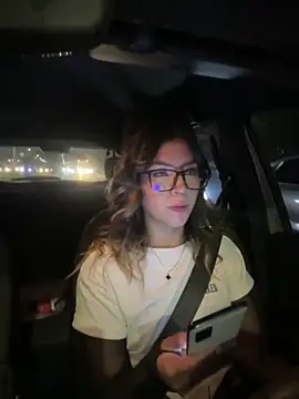 Snapshot of Mila_Morgan chatting on March 2025 12:17:01 AM Mila Morgan online show from March 2025 12:17:01 AM