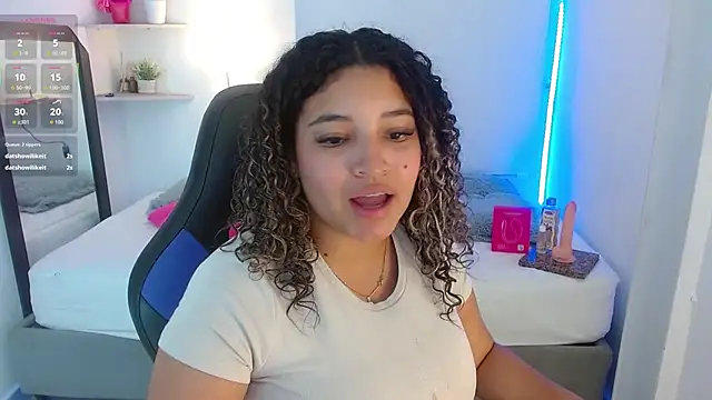 Julia Boobs online show from September 2025 12:43:02 PM