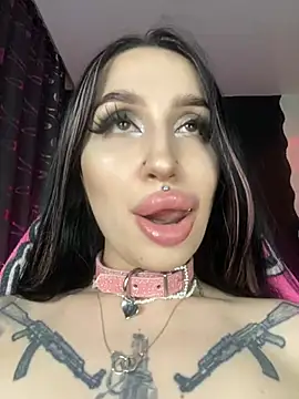 Molly  Moon online show from December 2024 08:33:02 AM