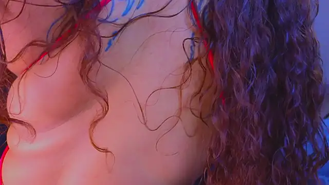 Isa  Blanc online show from February 2026 03:01:02 AM