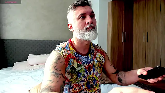 Snapshot of BlowMyXXL chatting on February 2025 12:44:02 PM BlowMyXXL online show from February 2025 12:44:02 PM