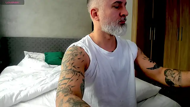 Snapshot of BlowMyXXL chatting on March 2025 08:10:02 AM BlowMyXXL online show from March 2025 08:10:02 AM