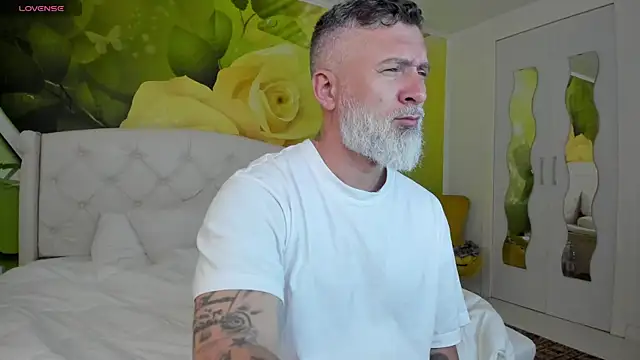 BlowMyXXL online show from March 2026 02:39:02 PM