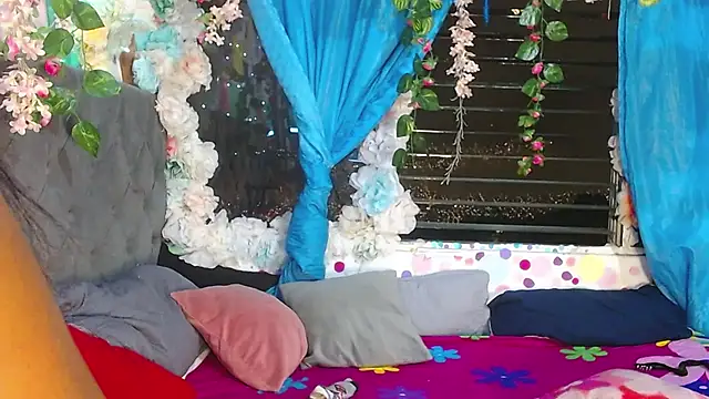 Karly coffe online show from October 2025 08:01:01 AM