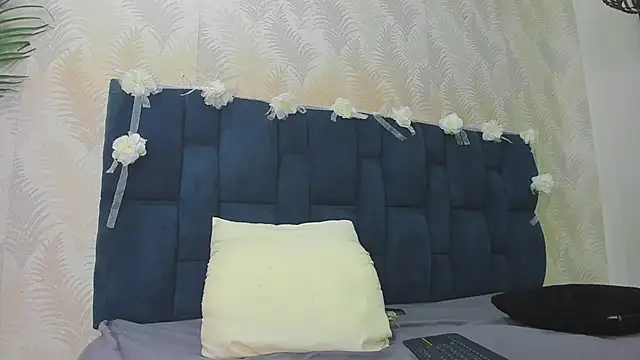Ammy Connor1 online show from May 2026 12:18:01 AM