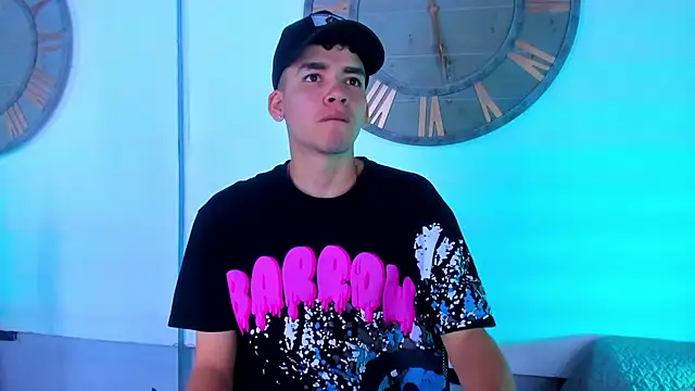 Mike 0233  online show from January 2025 04:52:02 AM