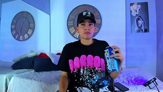 Mike 0233  online show from January 2025 04:37:01 AM