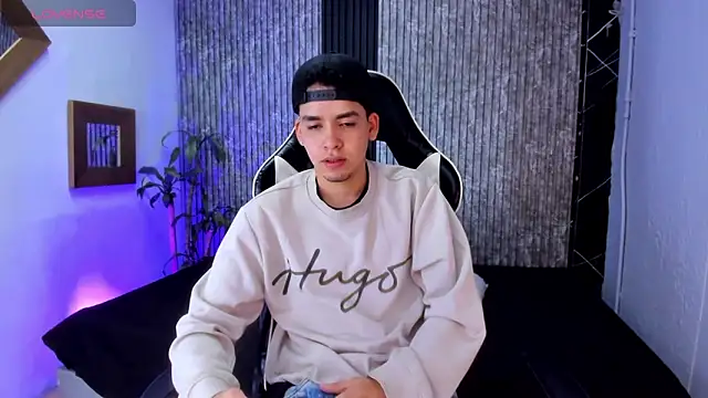 Mike 0233  online show from September 2025 04:49:01 AM