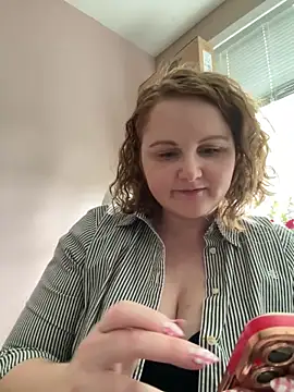 GingerSnap33 online show from June 2026 12:02:02 AM