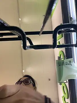 Snapshot of starrynikki chatting on November 2025 06:07:02 PM starrynikki online show from November 2025 06:07:02 PM