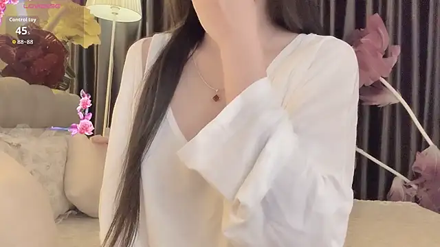 Nacy-Moonlight online show from November 2025 03:58:01 PM