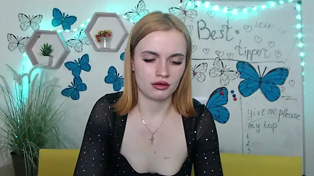 Snapshot of MargaritaKiss chatting on March 2025 11:12:01 PM MargaritaKiss online show from March 2025 11:12:01 PM