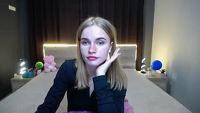 Snapshot of MargaritaKiss chatting on October 2025 07:03:02 PM MargaritaKiss online show from October 2025 07:03:02 PM
