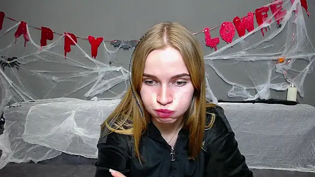 Snapshot of MargaritaKiss chatting on October 2025 07:14:02 PM MargaritaKiss online show from October 2025 07:14:02 PM