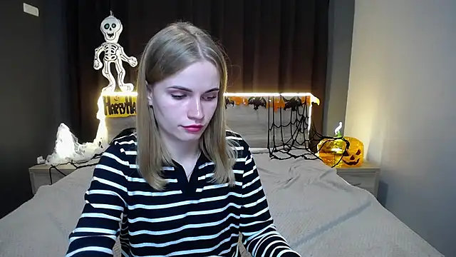 Snapshot of MargaritaKiss chatting on October 2025 07:03:02 PM MargaritaKiss online show from October 2025 07:03:02 PM