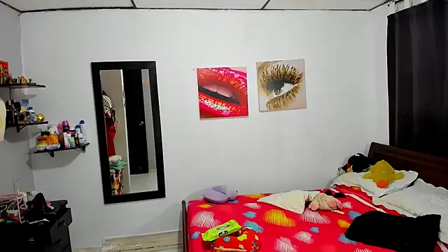 Snapshot of aleziiacam chatting on October 2025 06:53:02 AM aleziiacam online show from October 2025 06:53:02 AM