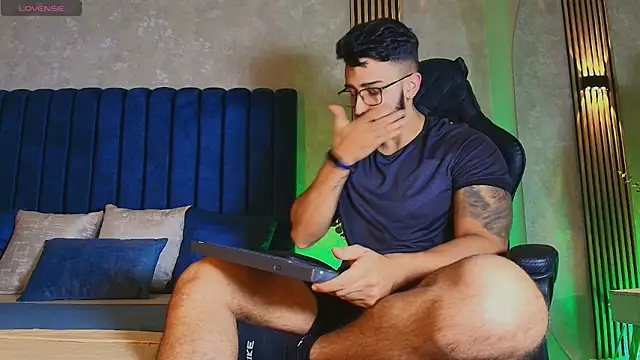 Snapshot of Liam_Kleiin chatting on July 2026 11:14:01 AM Liam Kleiin online show from July 2026 11:14:01 AM