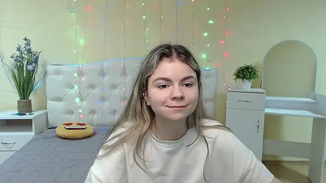 TinaRedly online show from January 2025 05:28:02 PM