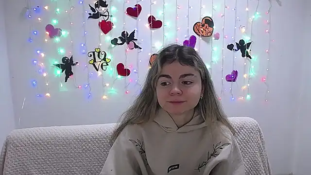 TinaRedly online show from February 2025 06:28:01 AM