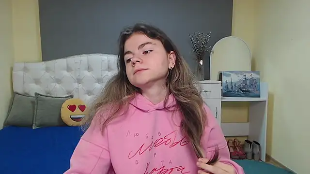 TinaRedly online show from November 2025 06:46:01 AM