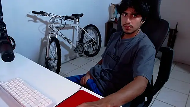 Thieves9 online show from November 2025 03:49:01 AM