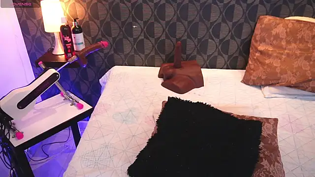 SharomRoss online show from November 2025 07:35:02 PM