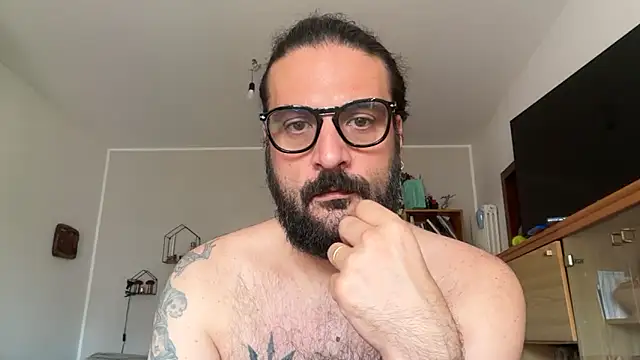 beardo85 online show from June 2026 08:56:02 AM