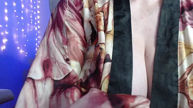 Snapshot of missdaniels chatting on February 2025 02:07:01 AM missdaniels online show from February 2025 02:07:01 AM