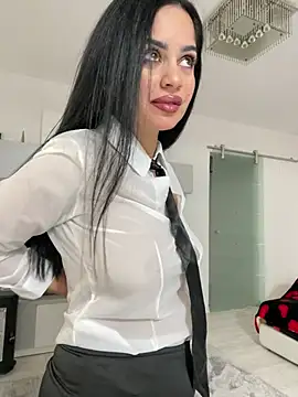  adelle online show from January 2026 12:08:02 PM