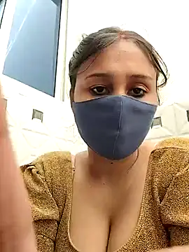 Snapshot of Archna-ji chatting on January 2025 05:37:02 AM Archna-ji online show from January 2025 05:37:02 AM