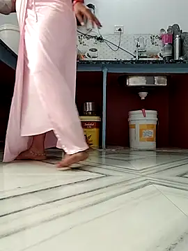 Snapshot of Archna-ji chatting on September 2025 05:18:01 AM Archna-ji online show from September 2025 05:18:01 AM