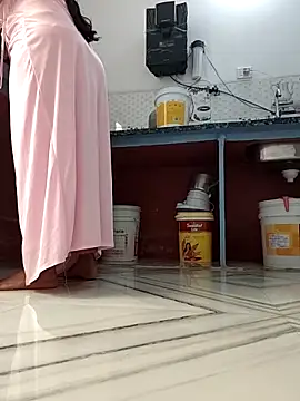 Snapshot of Archna-ji chatting on October 2025 04:10:02 AM Archna-ji online show from October 2025 04:10:02 AM