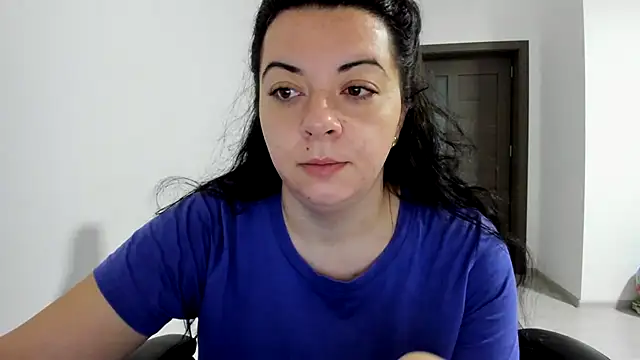 amiraisa11 online show from December 2025 03:05:01 AM