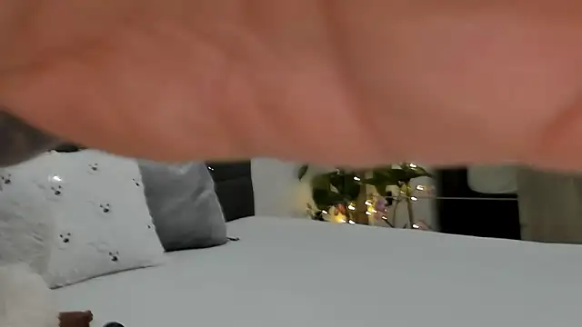 AlenaBay online show from December 2025 08:54:01 AM