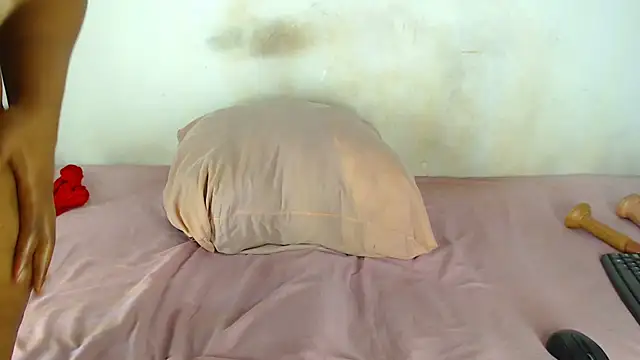 FAT ASS27 online show from April 2026 05:32:02 PM